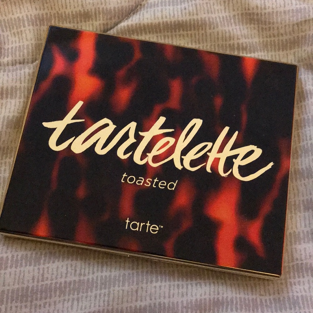 Tartelette Toasted eyeshadow palette